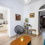 1br Townhouse Escape