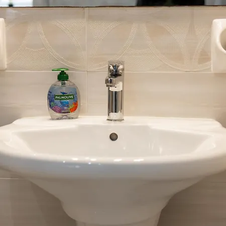 1br Townhouse Escape