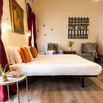 1br Townhouse Escape