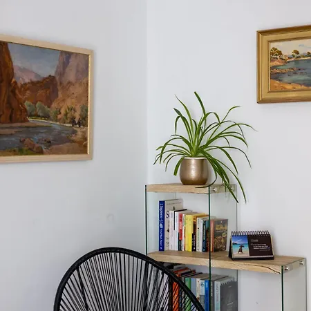 1br Townhouse Escape